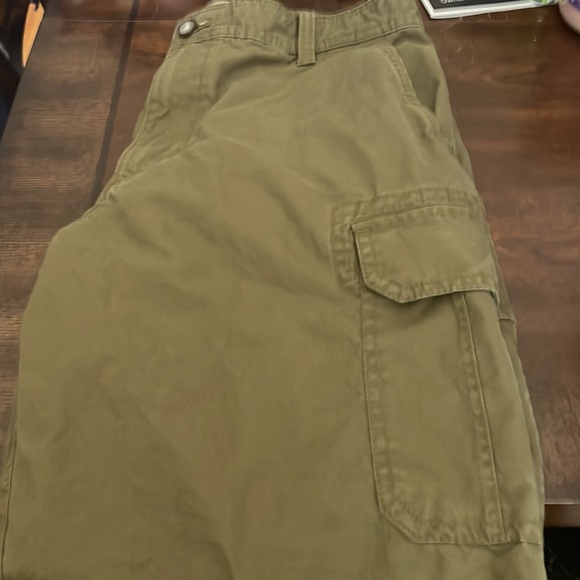 IZOD cargo shorts - Picture 3 of 5
